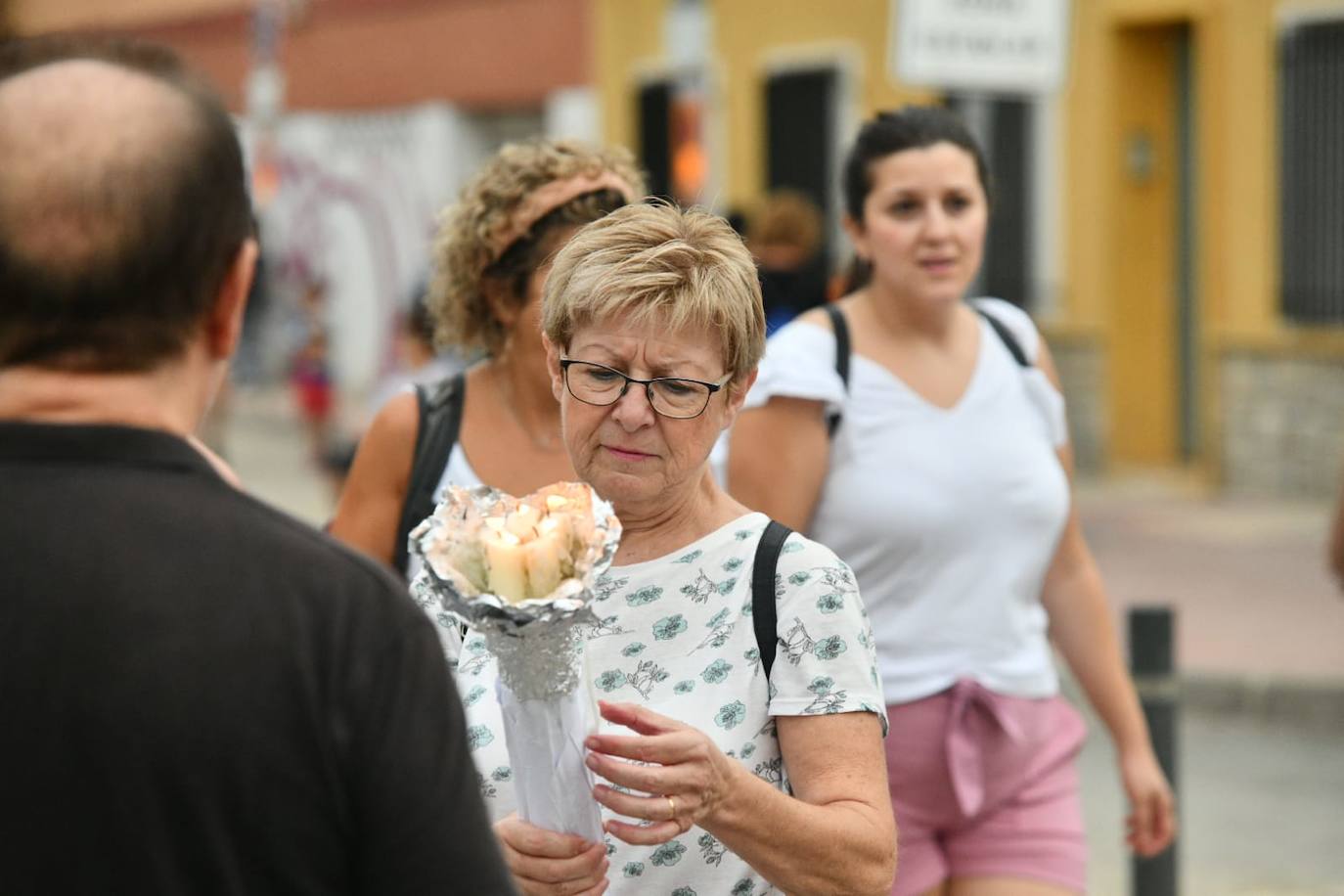 Miles de romeros acompañan a la Virgen de la Fuensanta de vuelta a su Santuario. 