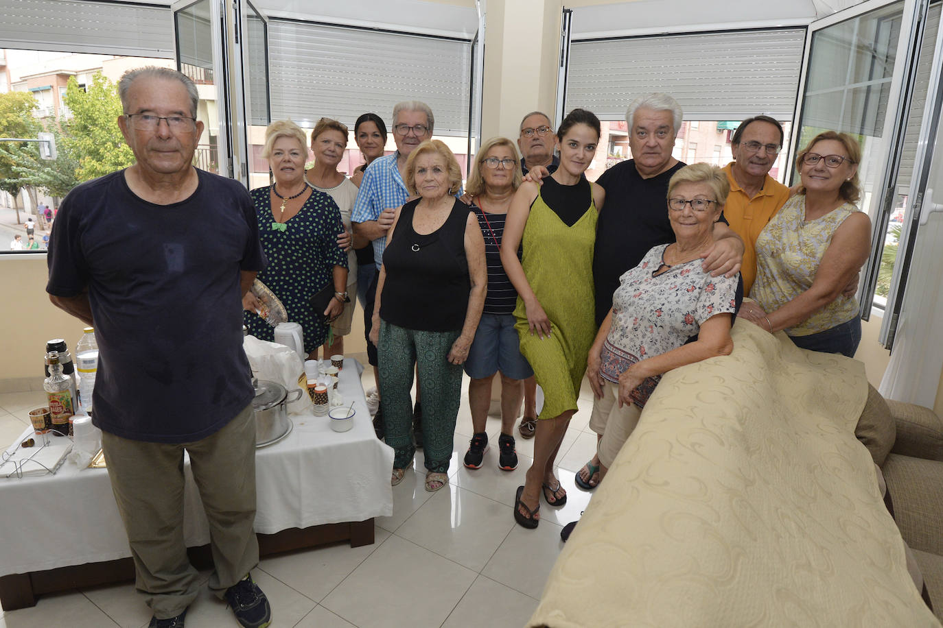 Miles de romeros acompañan a la Virgen de la Fuensanta de vuelta a su Santuario. 