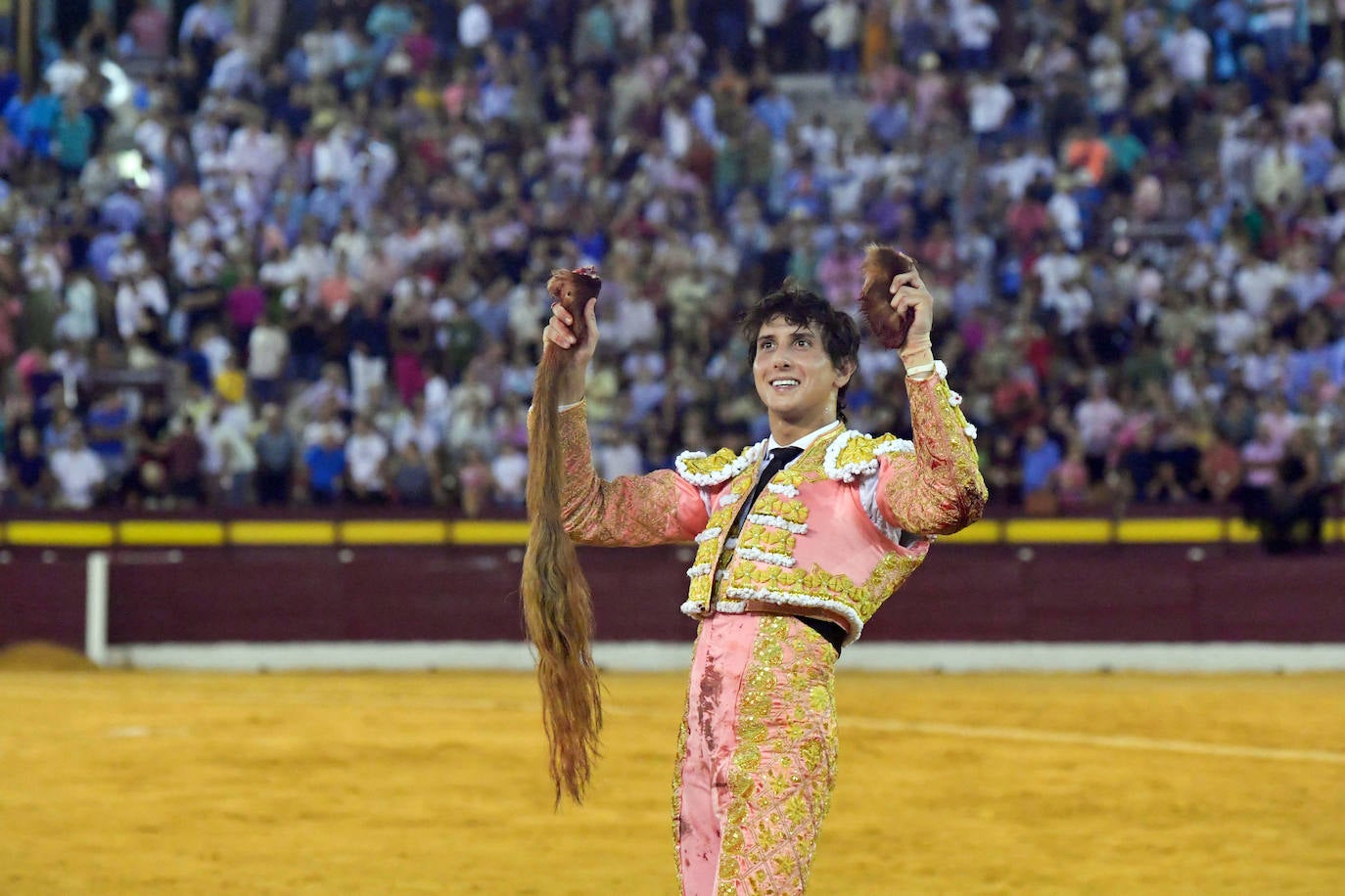 Fotos: Rabos a pares en la corrida del martes de la Feria de Murcia