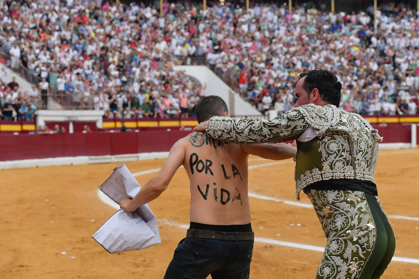 Fotos: Rabos a pares en la corrida del martes de la Feria de Murcia