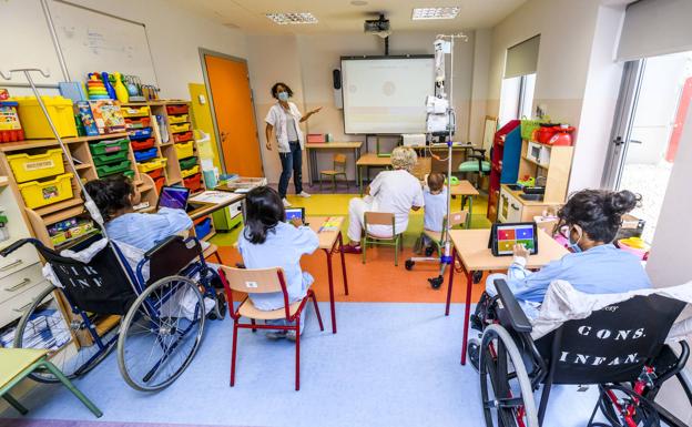 Las aulas hospitalarias atienden al triple de estudiantes por problemas de salud mental