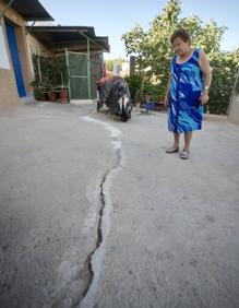 Imagen secundaria 2 - Años de espera para una obra que evite el desplome de una calle en Torreagüera