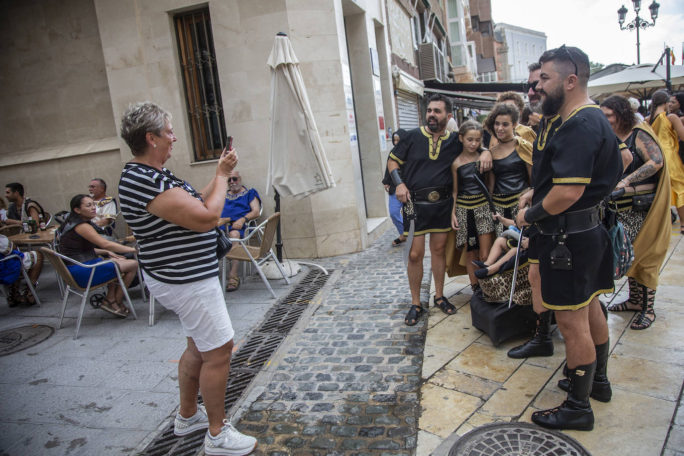 Fotos: Turistas en Carthagineses y Romanos