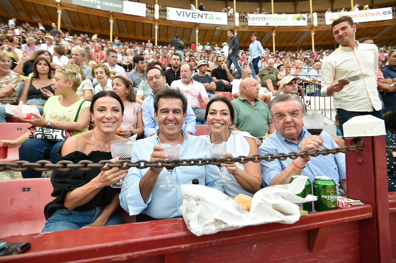 Fotos: Ambiente festivo en los tendidos de La Condomina