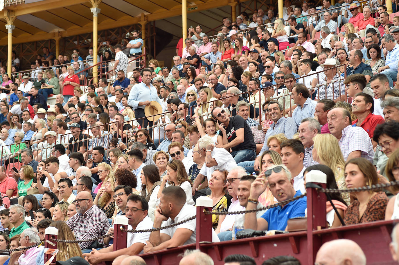 Fotos: Ambiente festivo en los tendidos de La Condomina