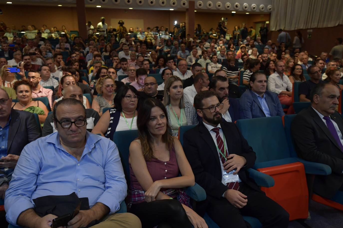 Fotos: Protesta estudiantil contra la conferencia de Macarena Olona en la Universidad de Murcia