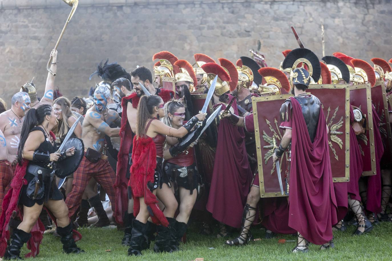Fotos: Casi cinco mil personas disfrutan en Cartagena de la batalla por la toma de Qart Hadast