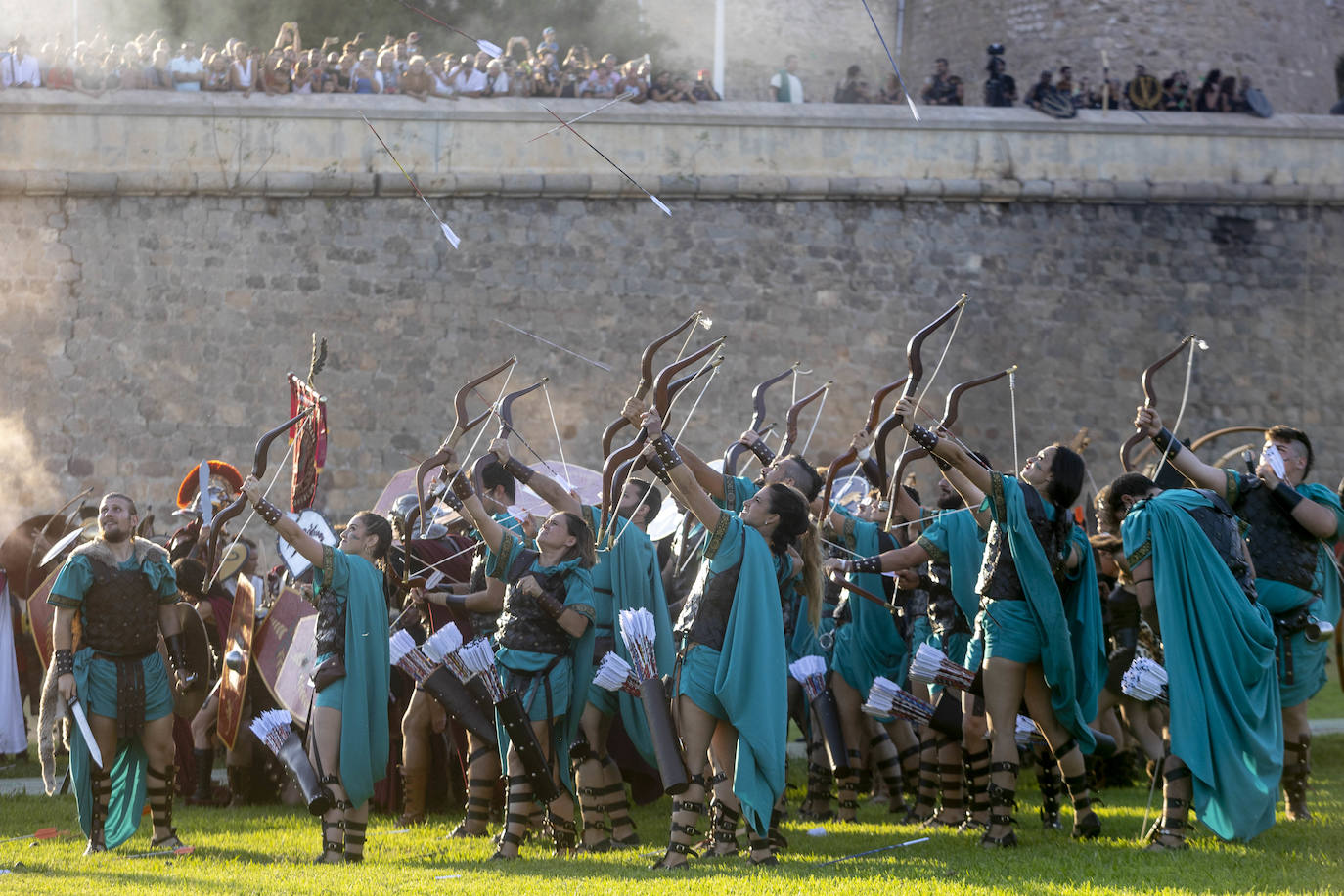 Fotos: Casi cinco mil personas disfrutan en Cartagena de la batalla por la toma de Qart Hadast
