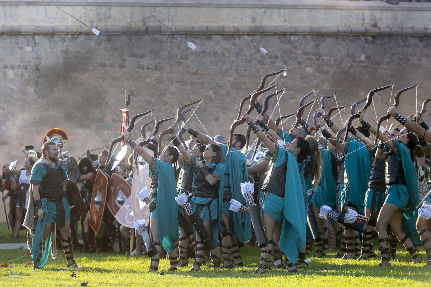 Fotos: Casi cinco mil personas disfrutan en Cartagena de la batalla por la toma de Qart Hadast