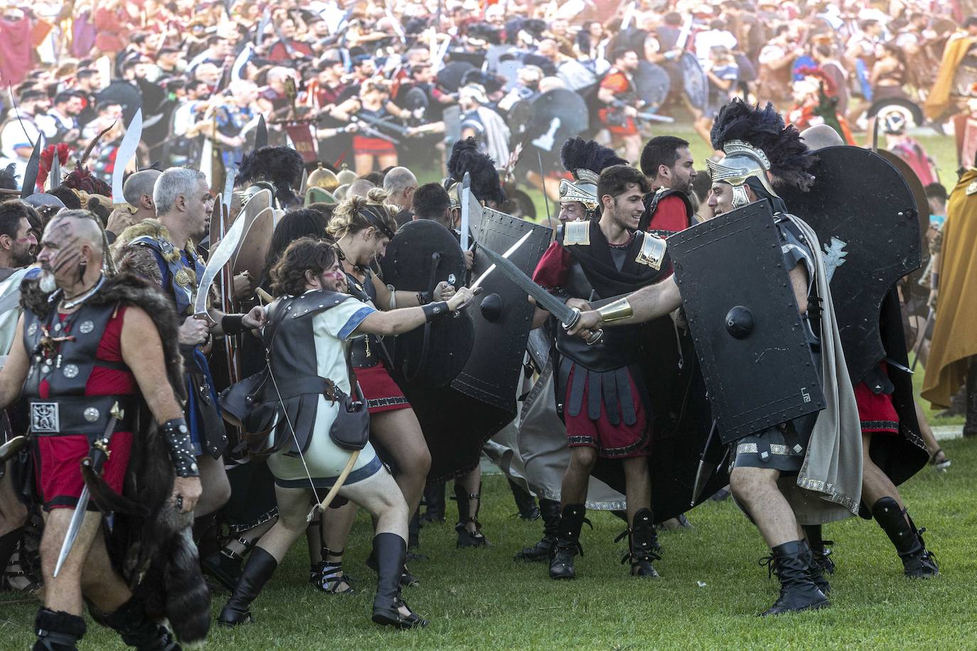 Fotos: Casi cinco mil personas disfrutan en Cartagena de la batalla por la toma de Qart Hadast