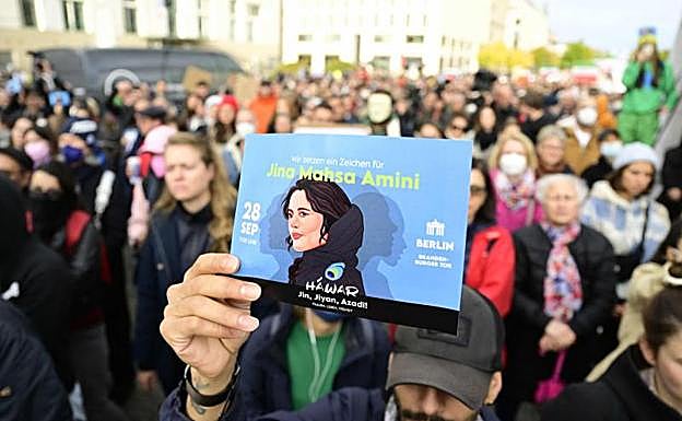 Irán bombardea posiciones kurdas en el norte de Irak al acusarles de promover las protestas