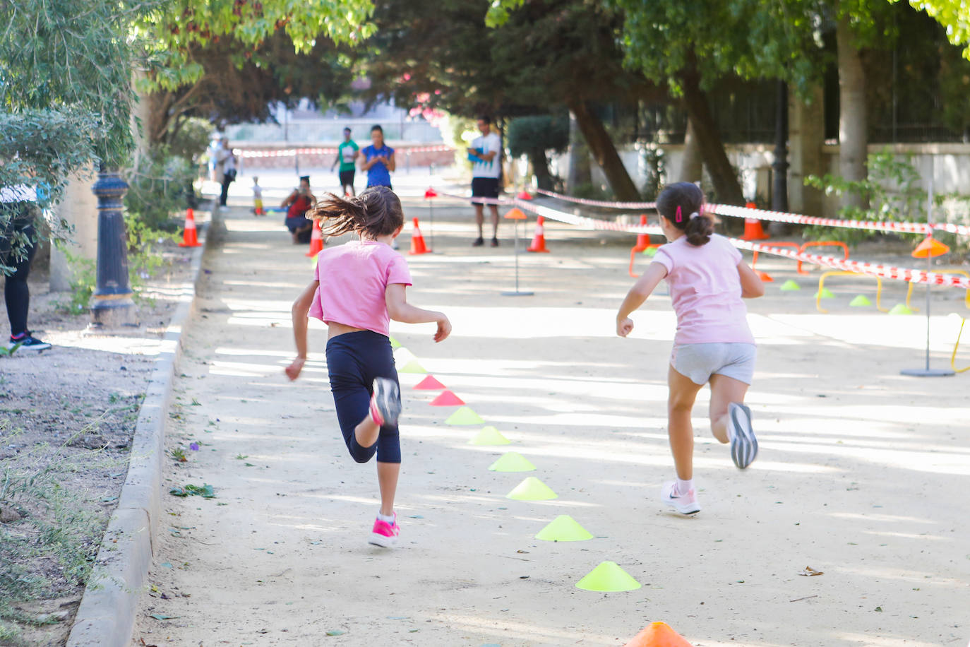 Fotos: Atletismo infantil y exhibición de crossfit, en imágenes