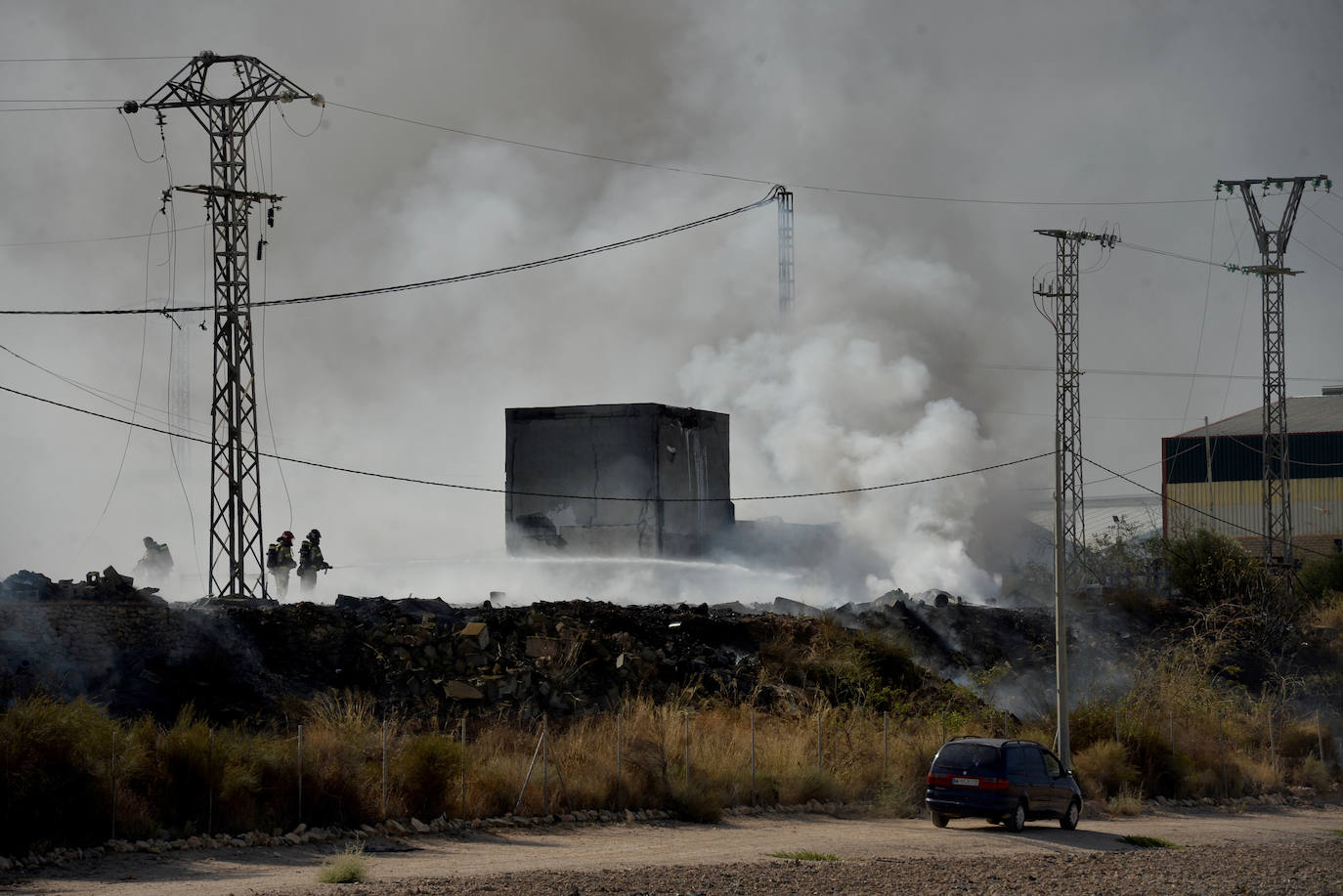 Fotos: Incendio en una nave de piensos de Murcia