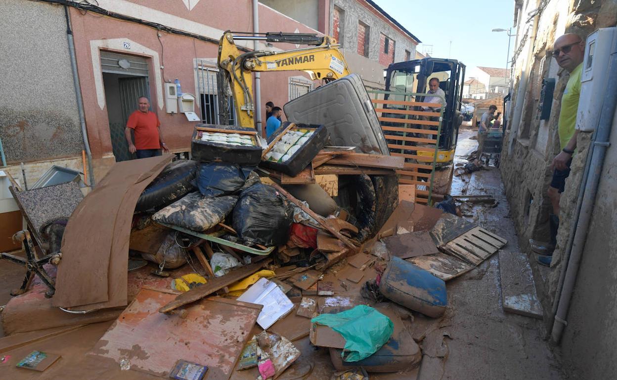 Las calles de Javalí Viejo tras las fuertes lluvias.