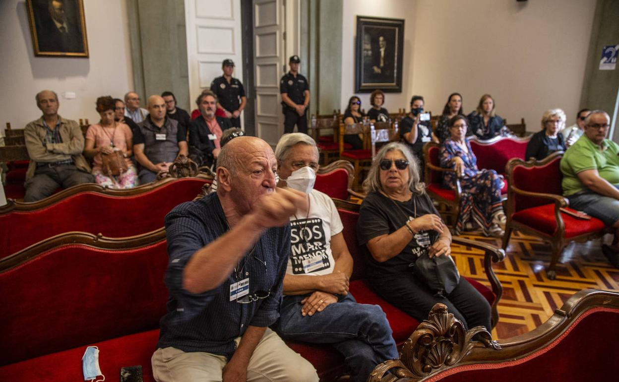Público asistente a la sesión del Pleno Municipal del Ayuntamiento de Cartagena de este martes. 