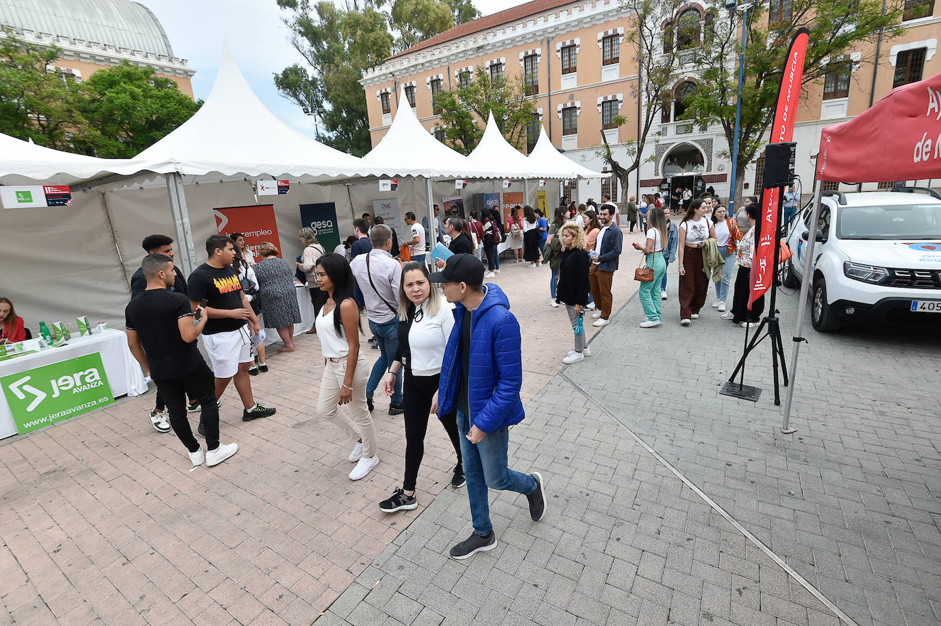 Fotos: La Feria de Empleo de Murcia atrae a cientos de personas