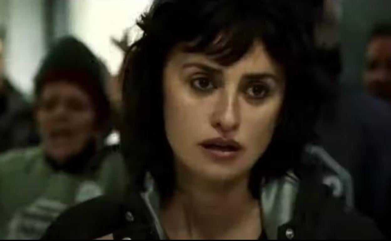 Imagen de Penélope Cruz en la película 'En los márgenes'.