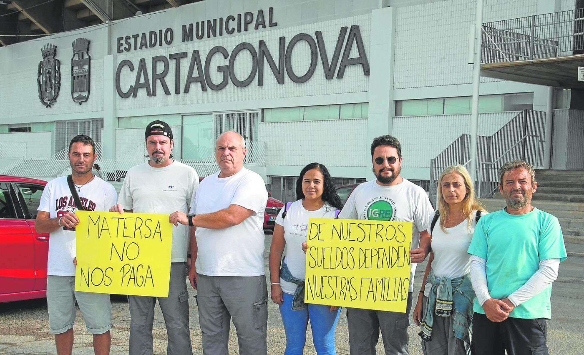 Empleados de limpieza del Cartagonova denuncian que llevan tres meses ...