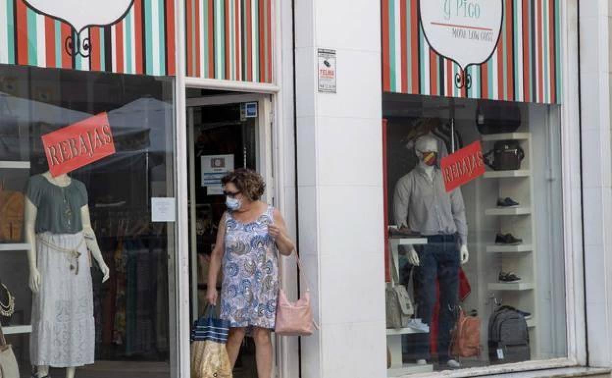 Un pequeño comercio en Cartagena, en una imagen de archivo. 
