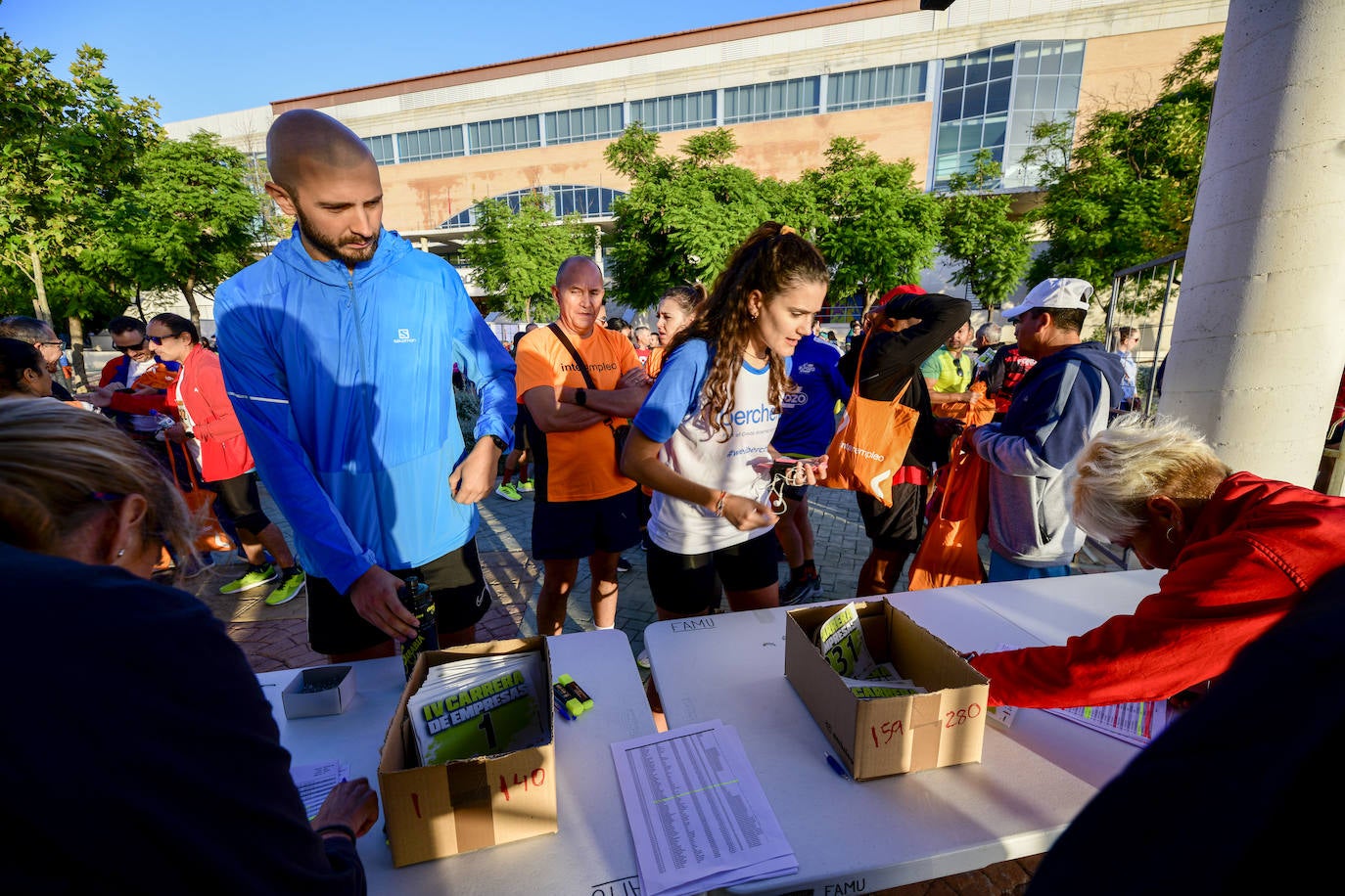 Fotos: Carrera de empresas de LA VERDAD, en imágenes