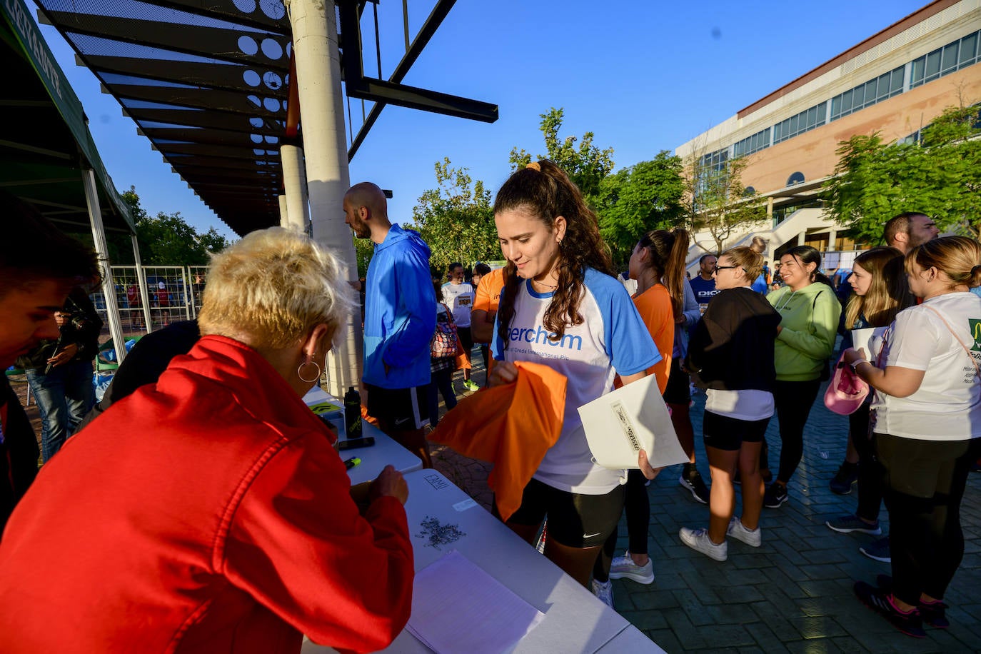 Fotos: Carrera de empresas de LA VERDAD, en imágenes