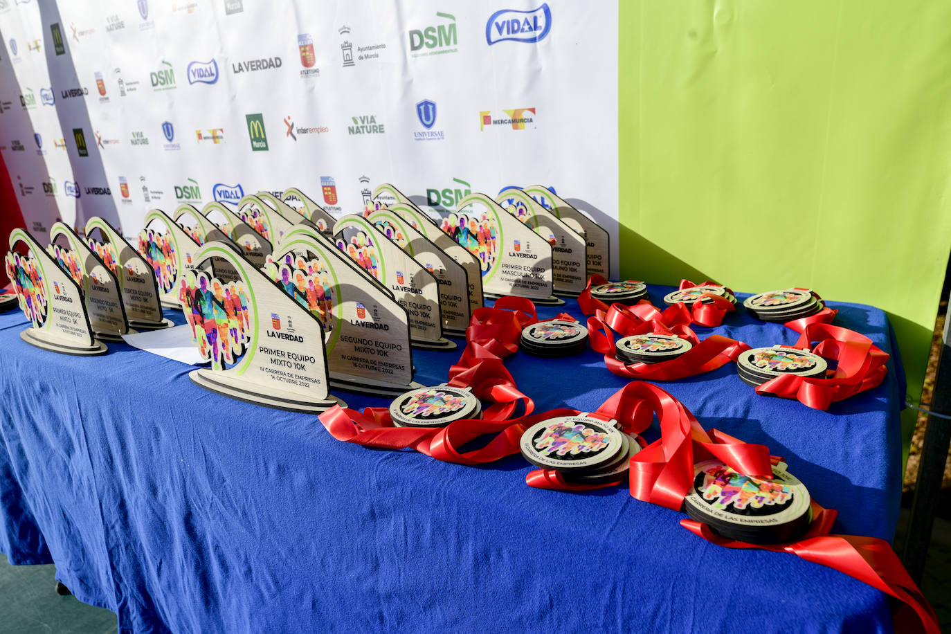 Fotos: Carrera de empresas de LA VERDAD, en imágenes