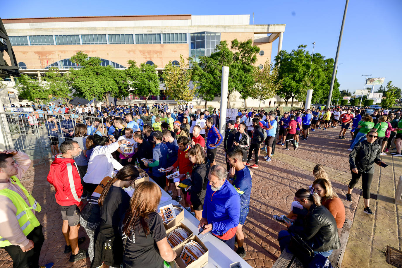 Fotos: Carrera de empresas de LA VERDAD, en imágenes