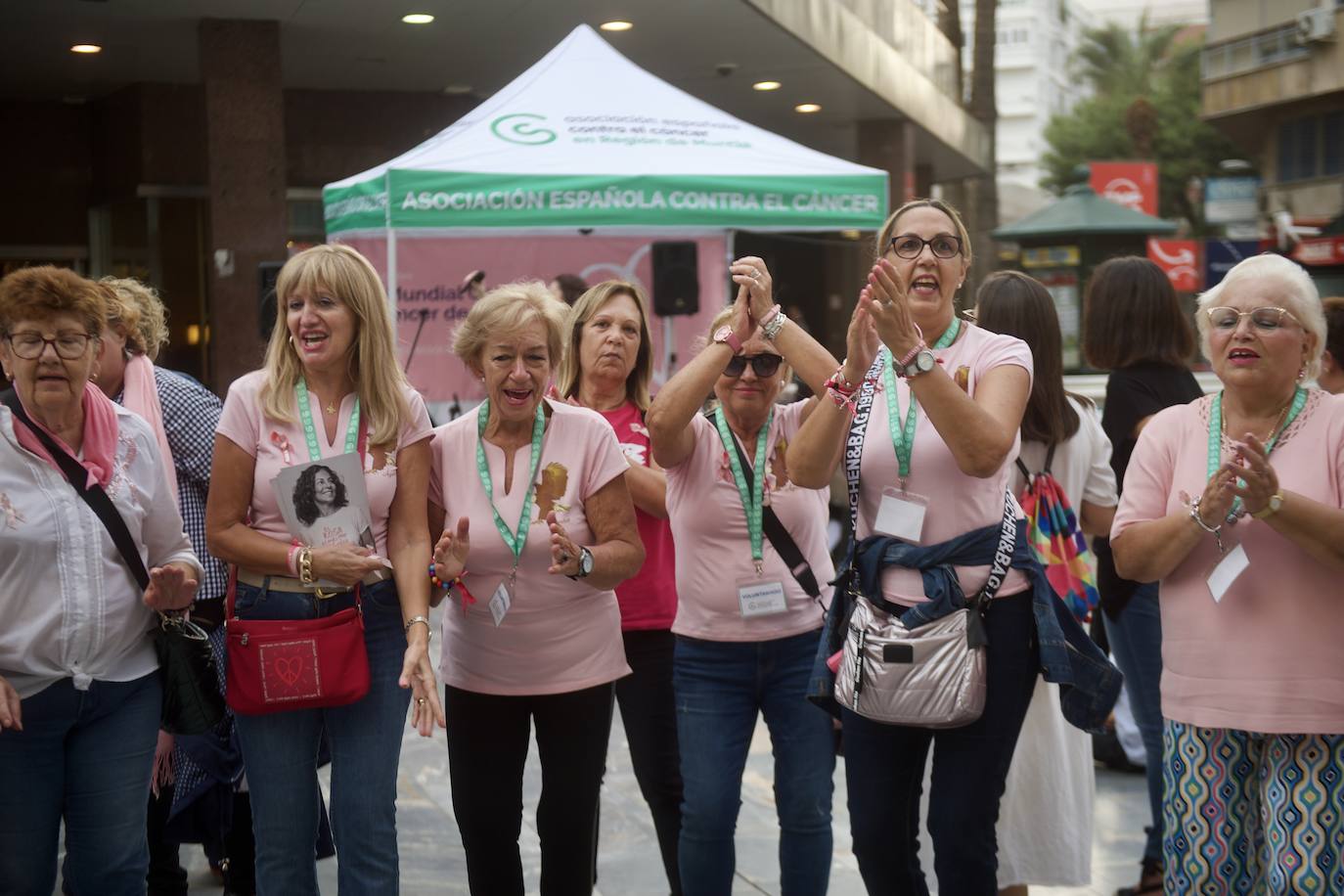 Fotos: Día contra el Cáncer de Mama en Murcia