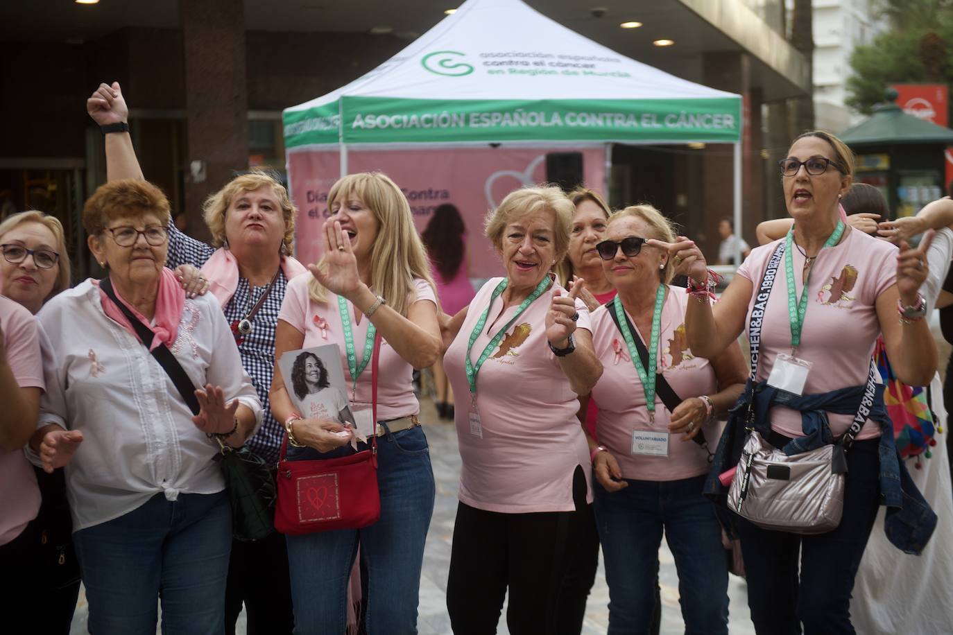 Fotos: Día contra el Cáncer de Mama en Murcia