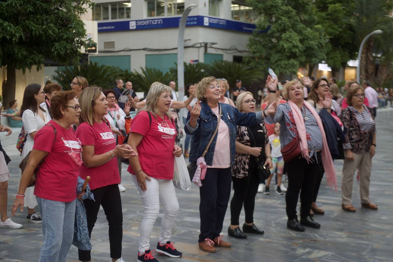 Fotos: Día contra el Cáncer de Mama en Murcia