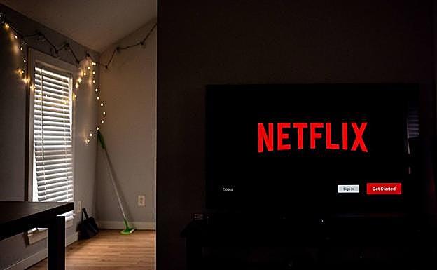 Adiós a las cuentas compartidas en Netflix: cómo y cuándo empezará a cobrar un extra en España