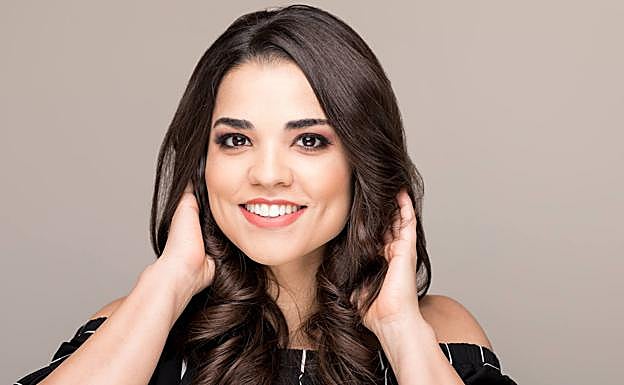 El método casero sin planchas ni tenacillas para hacerte ondas en el pelo