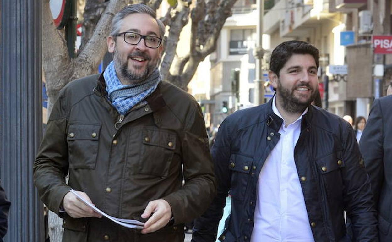 Víctor Martínez y Fernando López Miras, en una foto de archivo.