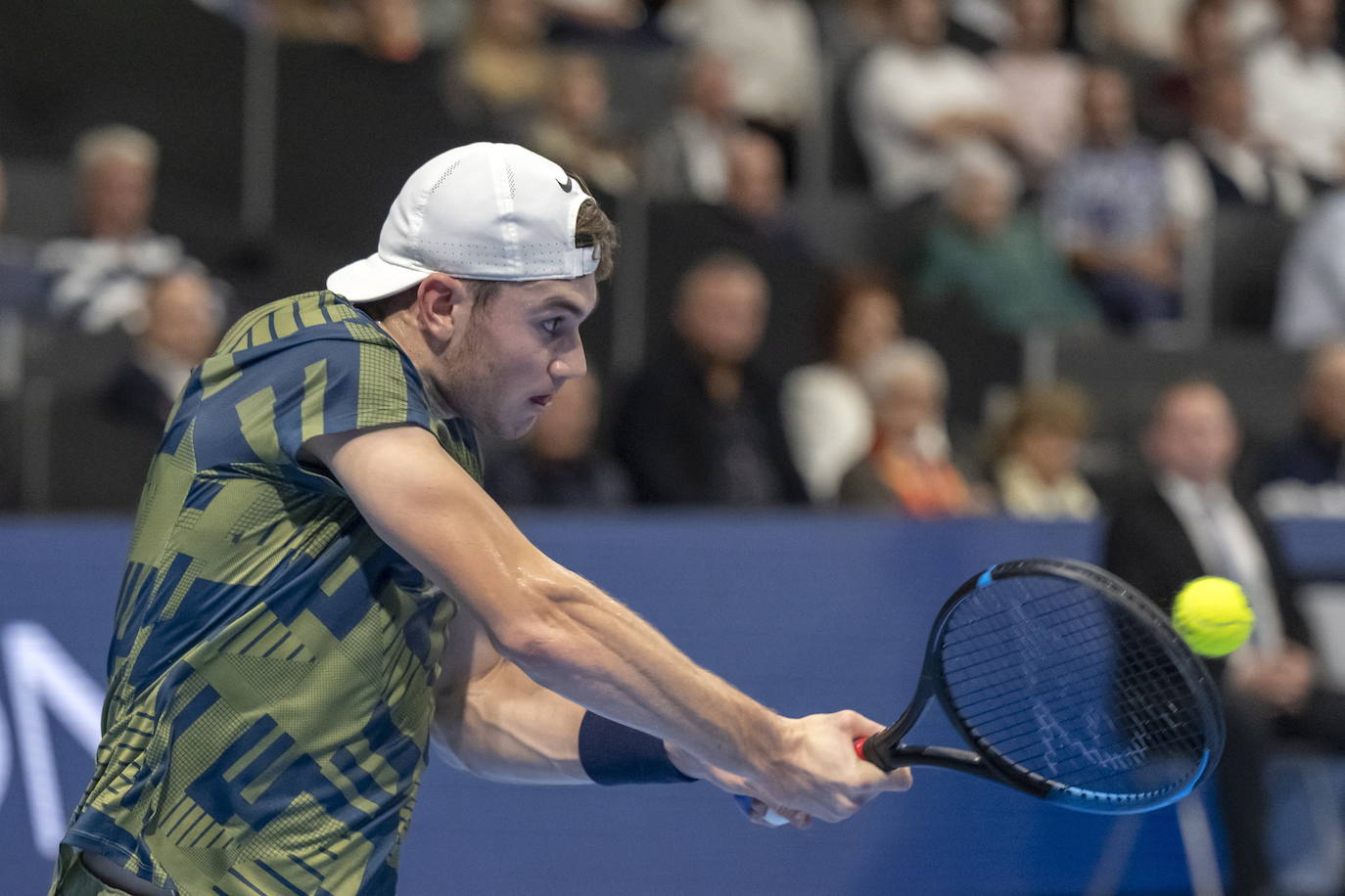 Fotos: Sufrida victoria de Carlos Alcaraz en su estreno en Basilea