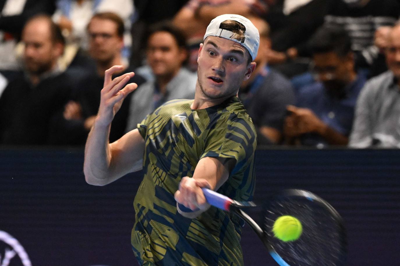 Fotos: Sufrida victoria de Carlos Alcaraz en su estreno en Basilea