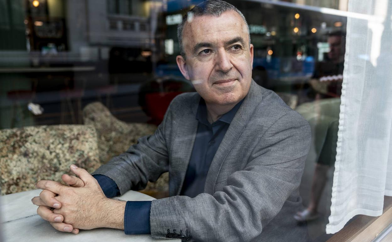 Lorenzo Silva (Madrid, 1966). 