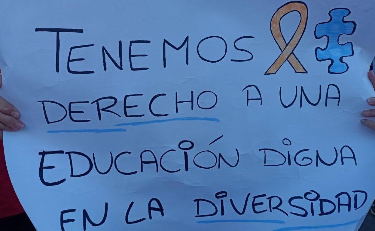 Protesta en el colegio San Isidoro del Algar, el pasado 30 de septiembre.