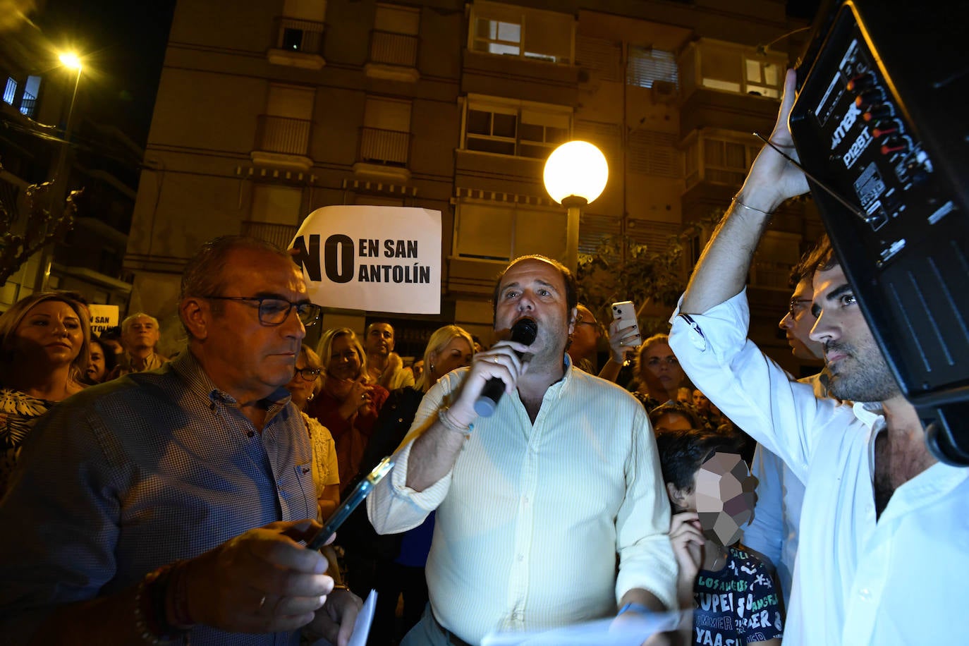 Fotos: Protesta contra el centro de toxicómanos del barrio murciano de San Antolín