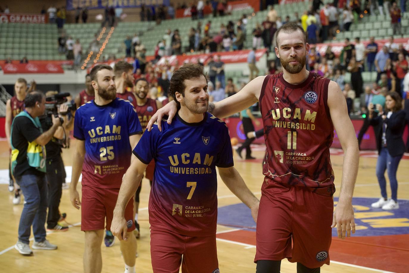 Fotos: El UCAM vence al Estrasburgo (80-78)
