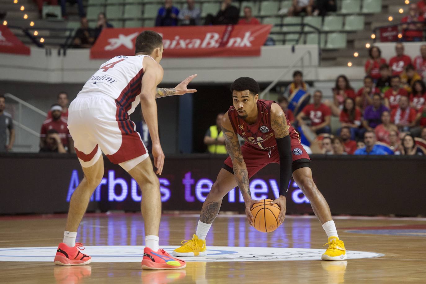 Fotos: El UCAM vence al Estrasburgo (80-78)