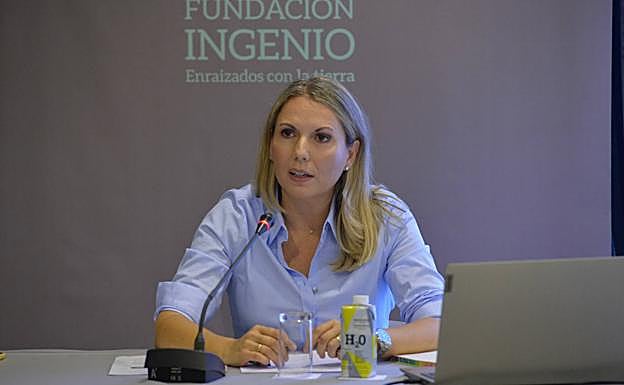 Natalia Corbalán, este jueves, en rueda de prensa.