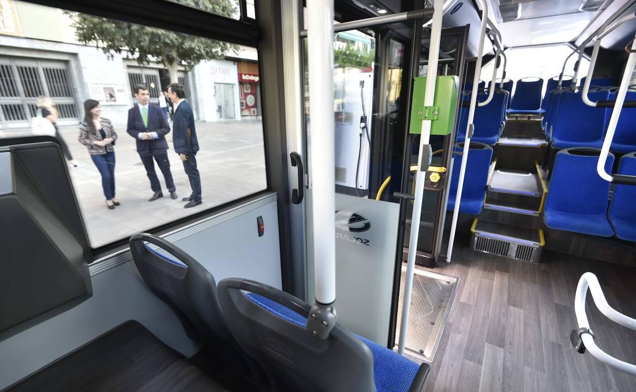 Interior de los nuevos autobuses eléctricos.