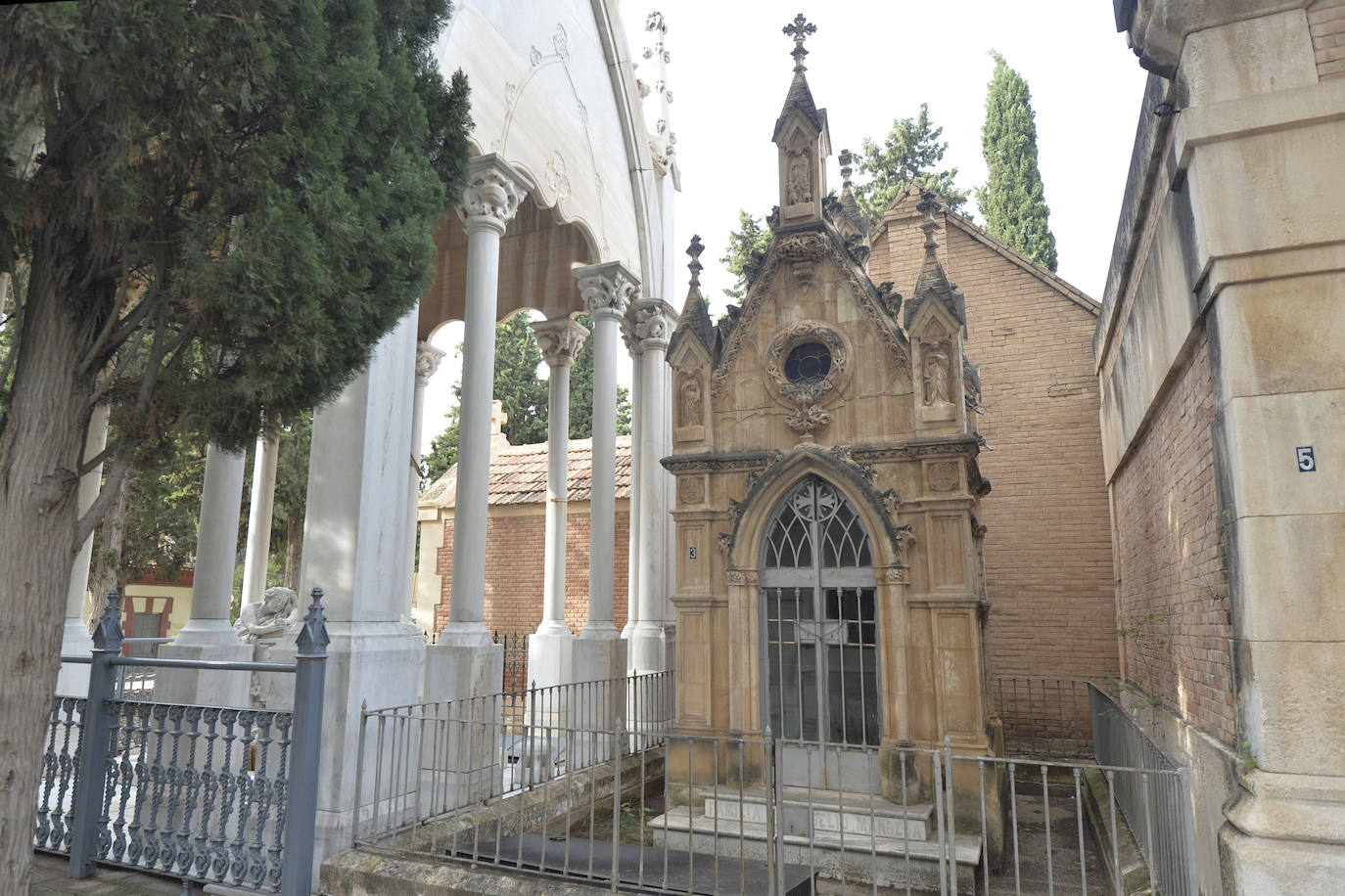 Fotos: Panteones y sepulcros del cementerio Nuestro Padre Jesús de Murcia