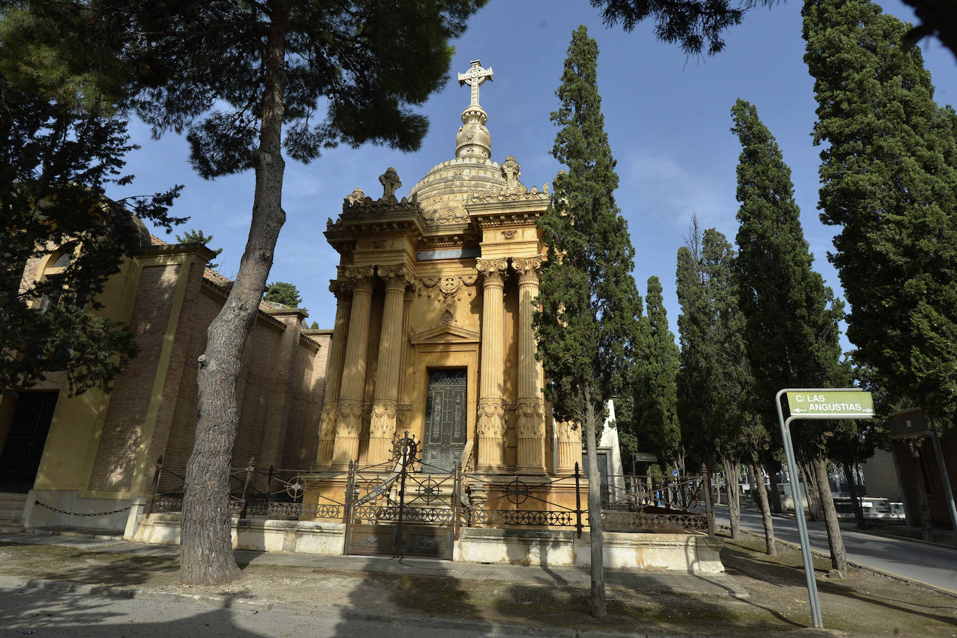 Fotos: Panteones y sepulcros del cementerio Nuestro Padre Jesús de Murcia