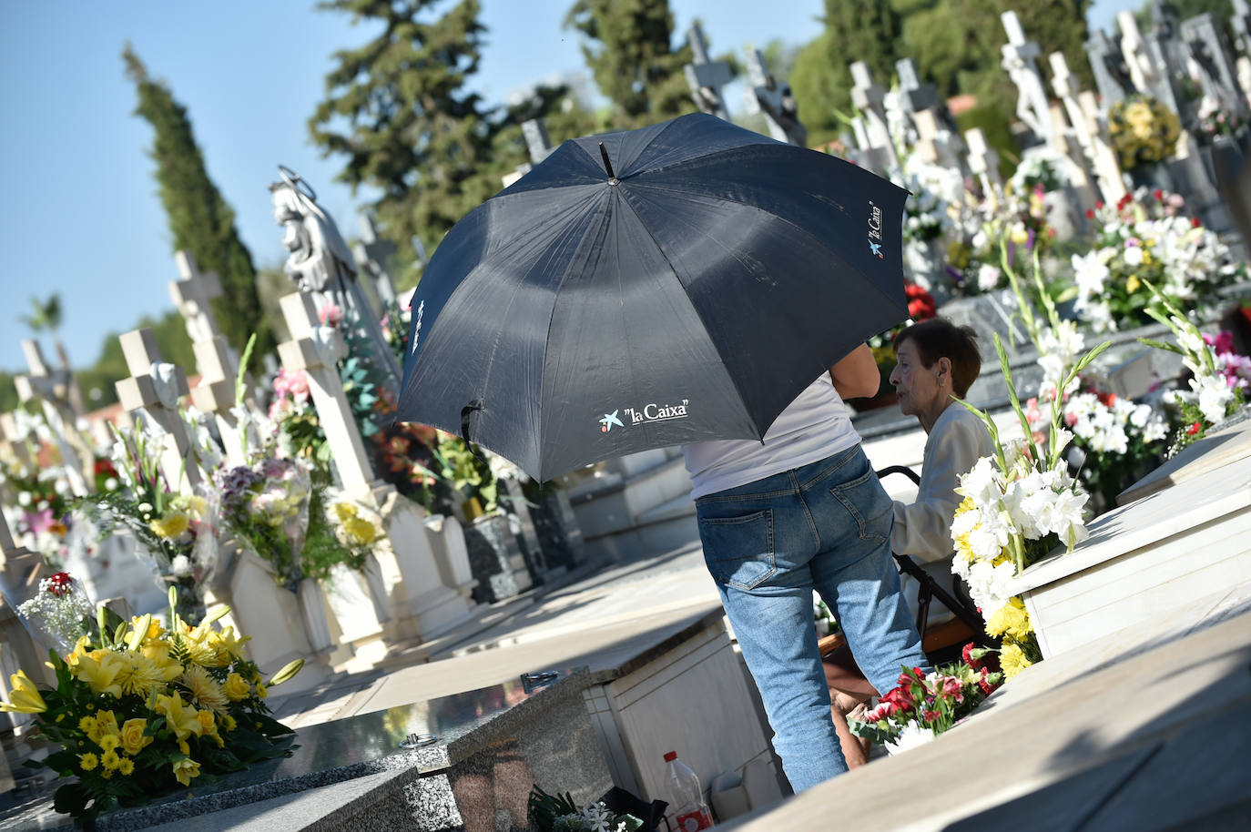 Fotos: Visitas al cementerio Nuestro Padre Jesús de Murcia en el día de Todos los Santos
