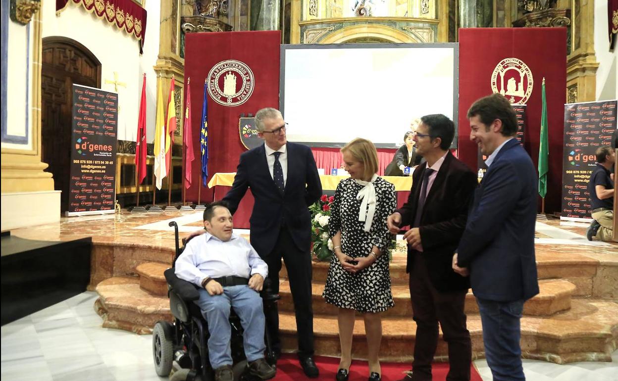 El Monasterio de los Jerónimos acogió este jueves la primera jornada del Congreso Internacional de Enfermedades Raras. 