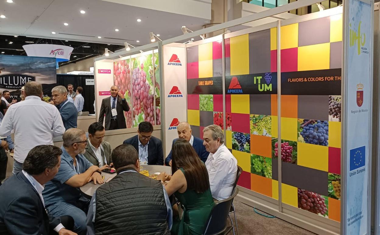 Empresas productoras de uvas de mesa de la Región participaron en la feria PMA Fresh Summit 2022, en Orlando (Florida).