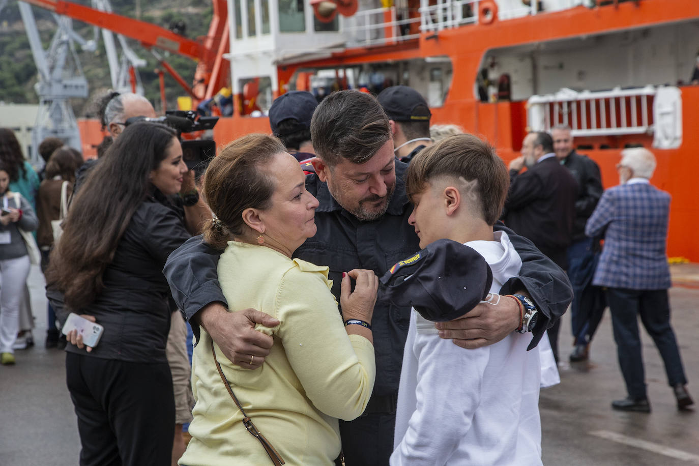 Fotos: El Hespérides zarpa hacia la XXVII Campaña Antártica, en imágenes