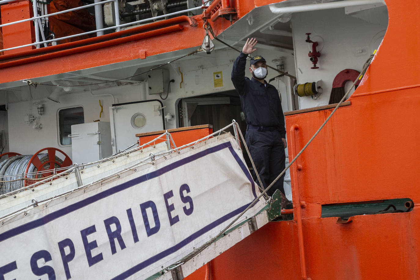 Fotos: El Hespérides zarpa hacia la XXVII Campaña Antártica, en imágenes