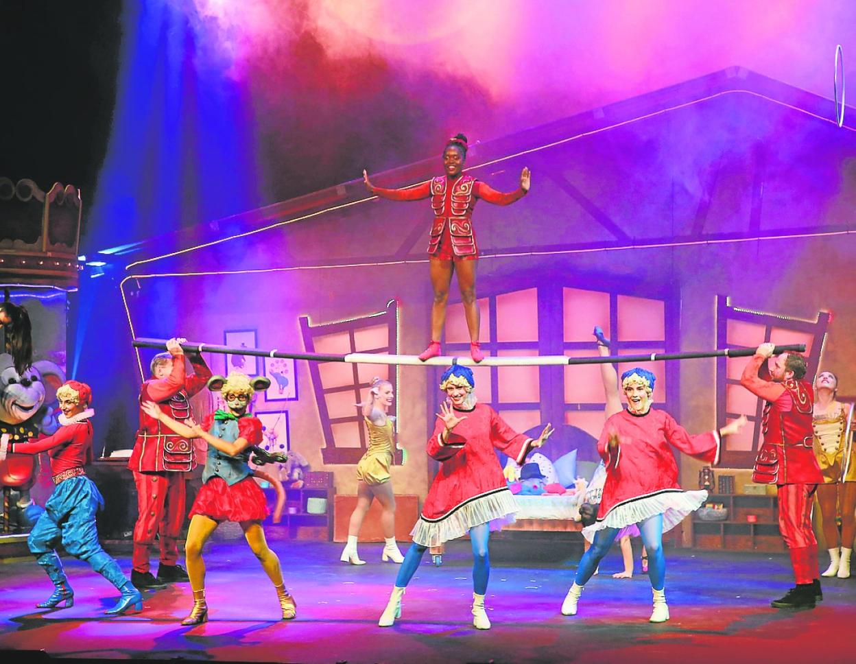 Presentación de 'Circlassica', ayer, en el Teatro Circo de Murcia. 